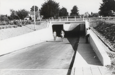 M 9366 Tunnel onder Rijksweg A15 bij Kerk-Avezaath geopend