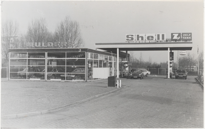 M 9878 Shell benzinepomp van fa. Mulders aan Nieuwe Tielseweg