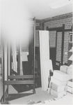 0690-2417 Opslag in de kluis van het archief op Achterbonenburg tijdens de verhuizing.
