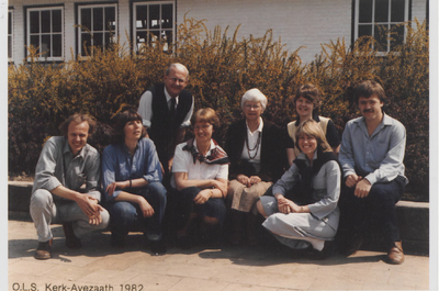 0690-3808 OLS Kerk Avezaath 1982 team. Leon Vanderhoeven, jeannette v. Zanten, hr. Veldhorst, Magda Nieuwenhuizen, ...