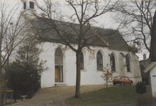 0690-3929 Zuid gevel van de kerk voor de restauratie van 1993.