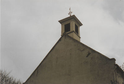 0690-3955 West gevel met torentje voor de restauratie van 1993.