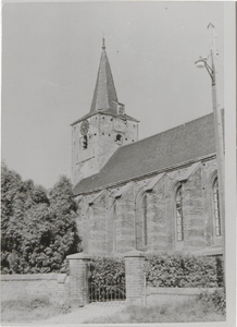 0690-5825 Ned. Herv. Kerk met toren.