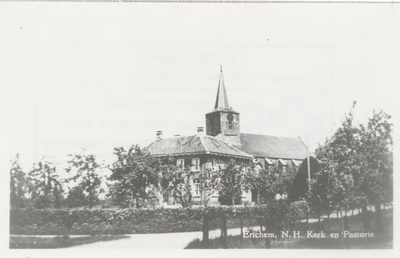 0690-6085 Repro ansichtkaart, Erichem, N.H. Kerk en Pastorie.