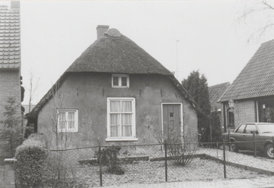 0690-6199 Woning van mevr. V. Kuijlenborg, Erichemseweg 16.