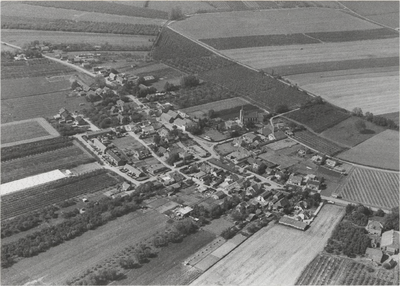 0690-6619 luchtfoto van Erichem