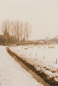 0690-941 Winterlandschap met gezicht op Zoelmond vanaf Beusichem.