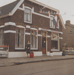 0690-99 Woning aan de Dorpstraat 30, waarin jarenlang was gevestigd de bakkerij van de fam. Van Dijk. De woning werd ...