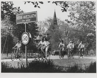 0690-Gr_Kerk_A_87 Deelnemers fiets 4 daagse.