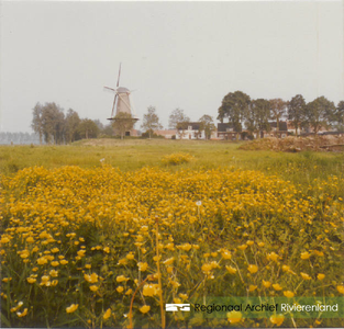 0690-Gr_Bu_1241 Gezicht op de Molenwal met molen De Prins van Oranje .