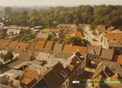 0690-Gr_Bu_1466 Voorstraat met Culemborgsepoort en muurhuizen gezien vanaf de toren.