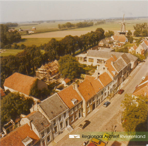 0690-Gr_Bu_1484 Gezicht in de Herenstraat met molen Prins van Oranje .