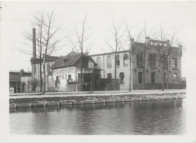 52 Metaalwarenfabriek FAX aan de Triosingel; gebouw en machines na faillissement verkocht aan W.H. Gispen. Voor ...