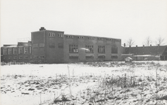 191 Steenovenlaan na afbraak met op de achtergrond de voormalige sigarenfabriek Dejaco.