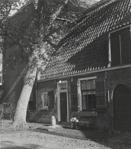 615 Boerderij. Nieuwe Hof , bewoond door Jan van der Heiden.