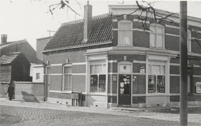 977 Woningen aan de Nieuwstraat. Inmiddels vervangen door nieuwbouw.