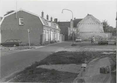 1235 Lange Meent met rechts achtergevel Fransche School.