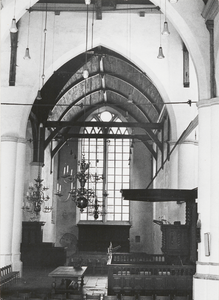 1553 Kerkinterieur van de Nederlands Hervormde Grote of Sint-Barbarakerk. De kerk dateert uit de 14de eeuw. In 1654 ...