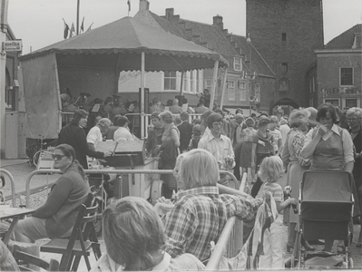 1936 Markt tijdens de braderie in de omgeving van de Binnenpoort