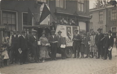 2525 Verkiezingen voor de 2de kamer van de St. Gen. Propaganda-wagen van de S.D.A.P. in de Zandstraat