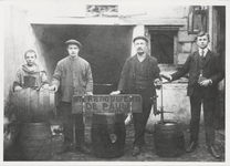 3190 Bierbrouwerij 'De Pauw'. Gevestigd aan de Grote Kerkstraat. Tot 1915 werd hier diverse biersoorten gebrouwen.