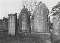 3282 Joodse begraafplaats. Grafstenen