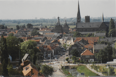 4063 Overzichtsfoto. Culemborg. Genomen vanaf de watertoren. Zanddam. Zandstraat. Anna Kapelstraat. Spoorbrug. De ...