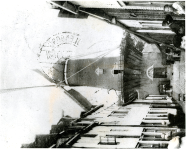 5153 De in 1854 gebouwde stellingmolen 'de Hoop'. Vergroting van een ansichtkaart.
