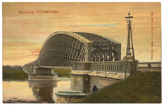 1034 Een prentbriefkaart van de spoorwegbrug over de Lek bij Culemborg gezien op de westkant vanaf de stad
