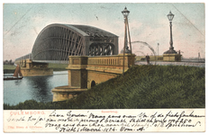 1037 Een prentbriefkaart van de spoorwegbrug over de Lek bij Culemborg gezien op de westkant vanaf de stad