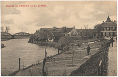 1049 Een prentbriefkaart van de Lingedijk in Tricht met een gezicht op wat volkstuintjes en op de Linge met op de ...