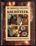 7848 Boek met foto's en borduurwerken en patronen uit de hele wereld, 1983
