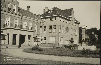 15 Het RK Barbaragesticht. Een van de twee ziekenhuizen in Culemborg. Het Barbara lag aan de Elisabethdreef. In 1975 ...