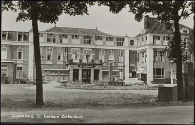 19 Het RK Barbaragesticht. Een van de twee ziekenhuizen in Culemborg. Het Barbara lag aan de Elisabethdreef. In 1975 ...