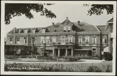 28 Het RK Barbaragesticht. Een van de twee ziekenhuizen in Culemborg. Het Barbara lag aan de Elisabethdreef. In 1975 ...