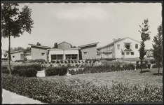 37 In 1959 werd aan de Prins Bernhardlaan het nieuwe Beatrixziekenhuis geopend. Het oude ziekenhuis aan de Dr. ...