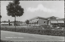 38 In 1959 werd aan de Prins Bernhardlaan het nieuwe Beatrixziekenhuis geopend. Het oude ziekenhuis aan de Dr. ...