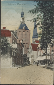 47 De Binnenpoort of Lanxmeerpoort uit 1318 is de enig overgebleven stadspoort. Toen de aangrenzende nederzetting ...