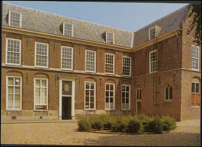 189 Kleur. Het Weeshuis werd in 1560 gebouwd uit de nalatenschap van gravin Elisabeth.