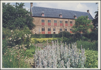 199 Kleur. Het Weeshuis werd in 1560 gebouwd uit de nalatenschap van gravin Elisabeth.