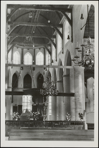 234 Interieur van de Grote of St Barbarakerk. Gotische kruisbasiliek uit de 14e eeuw, in 1654 afgebrand en weer ...