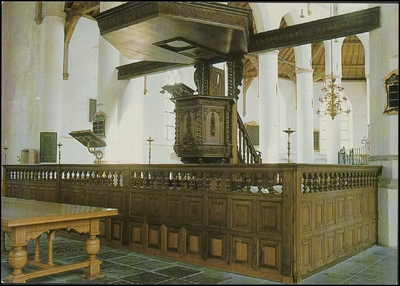 259 Preekstoel van de Grote of Barbarakerk. Gotische kruisbasiliek uit de 14e eeuw, in 1654 afgebrand en weer herbouwd. ...