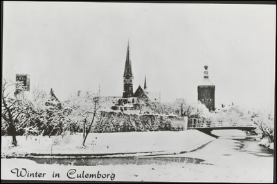 260 Zicht op deel oude stadsmuur met Binnenpoort RK Barbarakerk en links de Grote of Barbarakerk.