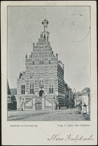 366 Stadhuis in laatgotische stijl gebouwd in 1539 naar ontwerp van Rombout Keldermans.