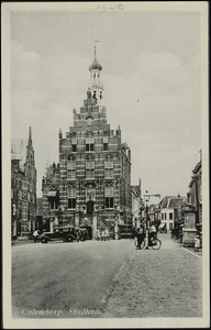 391 Stadhuis in laatgotische stijl gebouwd in 1539 naar ontwerp van Rombout Keldermans.
