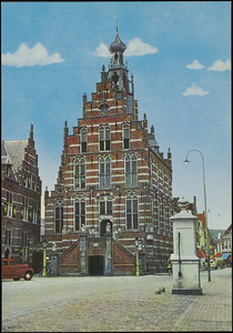 403 Kleur. Stadhuis in laatgotische stijl gebouwd in 1539 naar ontwerp van Rombout Keldermans.