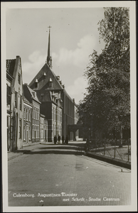 690 Ridderstraat met aan het einde de toegangspoort van het voormalige klein Seminarie. In 1937 vestigden de ...