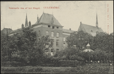 696 Het klein Seminarie werd tussen 1857 en 1899 gebouwd en was een opleidingsinstituut voor priesters van de ...