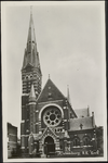 722 De Sint Barbarakerk aan de Markt. Een neogotische kruiskerk gebouwd in 1886 door architect P.J. van Genk.