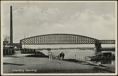 830 Oude Spoorbrug gebouwd tussen 1863 en 1868. De hoofdoverspanning is 154 meter samen met de aanbruggen toen de ...